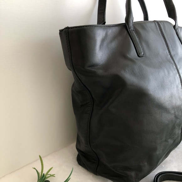 DKNY Tote Black Leather Handbag/Purse - Picture 5 of 14